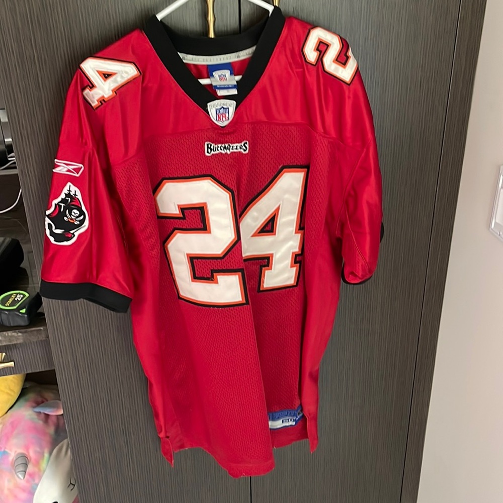 Carnell Lamar “Cadillac” WILLIAMS #24 Buccaneers former running back ( NFL)